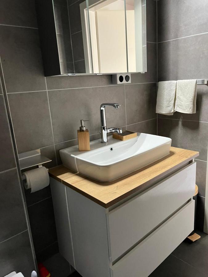 Moderne, Ruhige Ferienwohnung , Ideal Zum Abschalten Hadamar Ngoại thất bức ảnh
