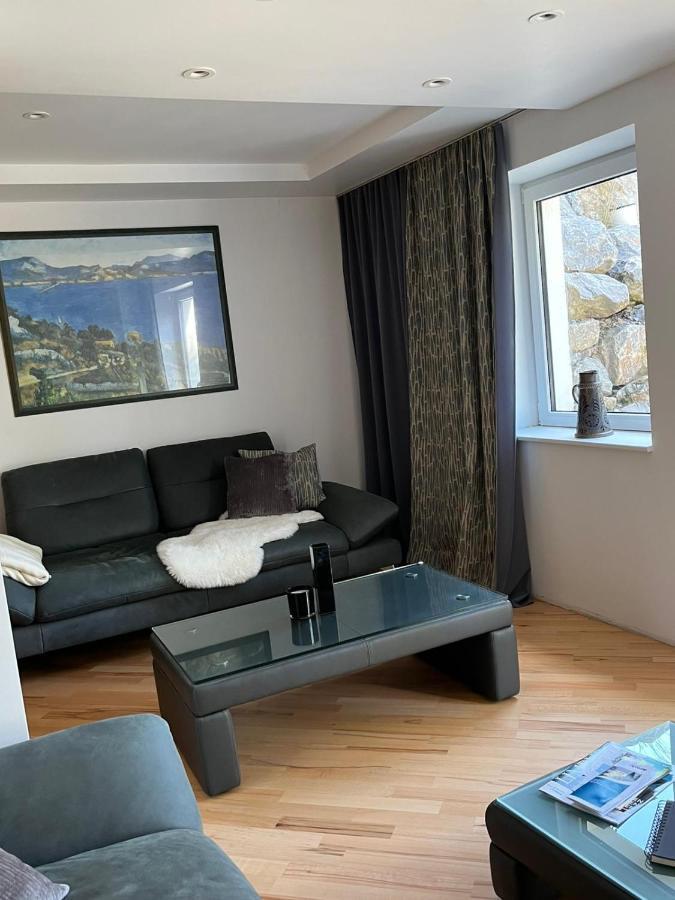 Moderne, Ruhige Ferienwohnung , Ideal Zum Abschalten Hadamar Ngoại thất bức ảnh