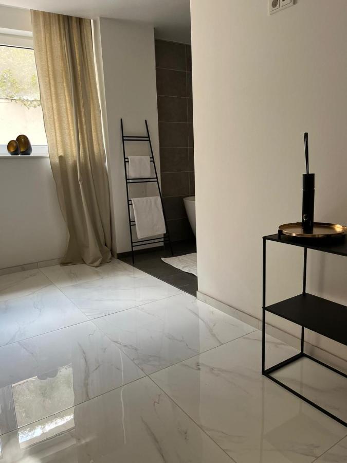 Moderne, Ruhige Ferienwohnung , Ideal Zum Abschalten Hadamar Ngoại thất bức ảnh