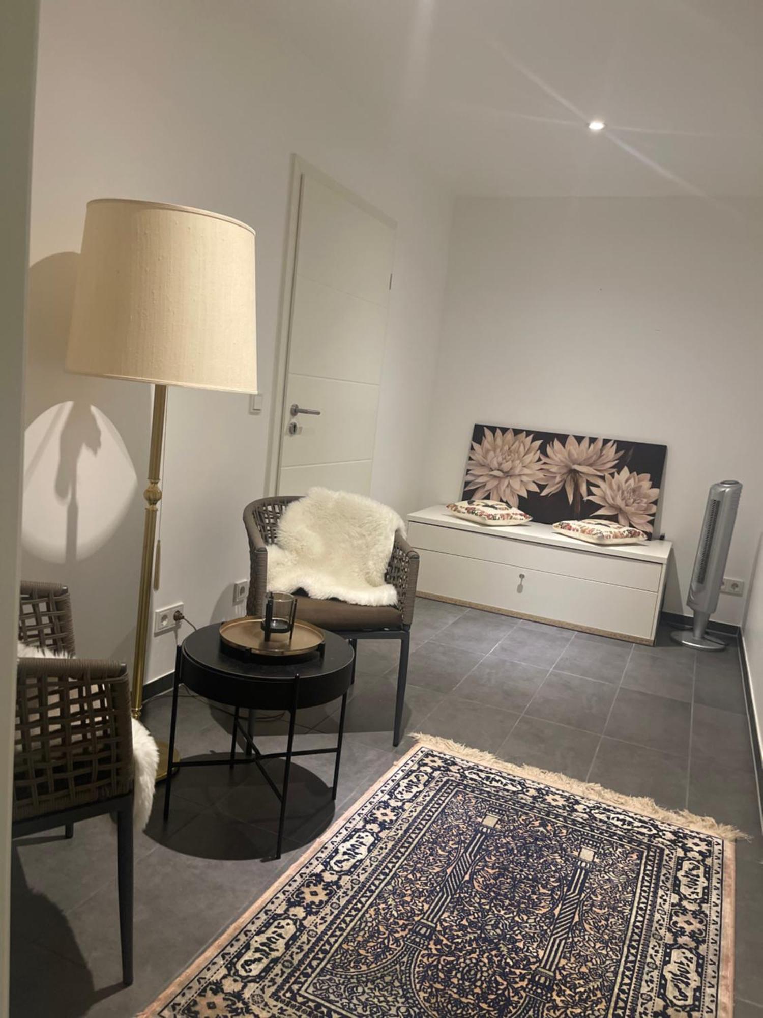 Moderne, Ruhige Ferienwohnung , Ideal Zum Abschalten Hadamar Ngoại thất bức ảnh